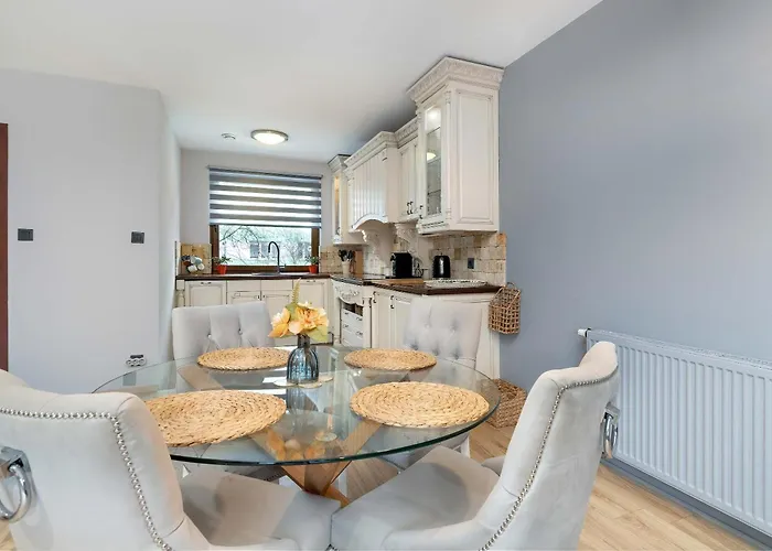 Wielkokacka Two-level Stylish With Parking By Renters شقة